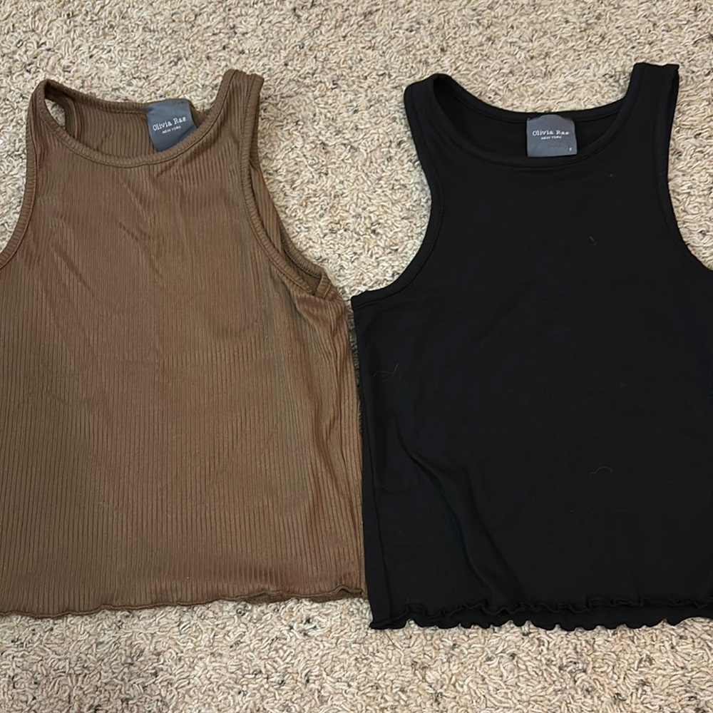 A brown and black tank top